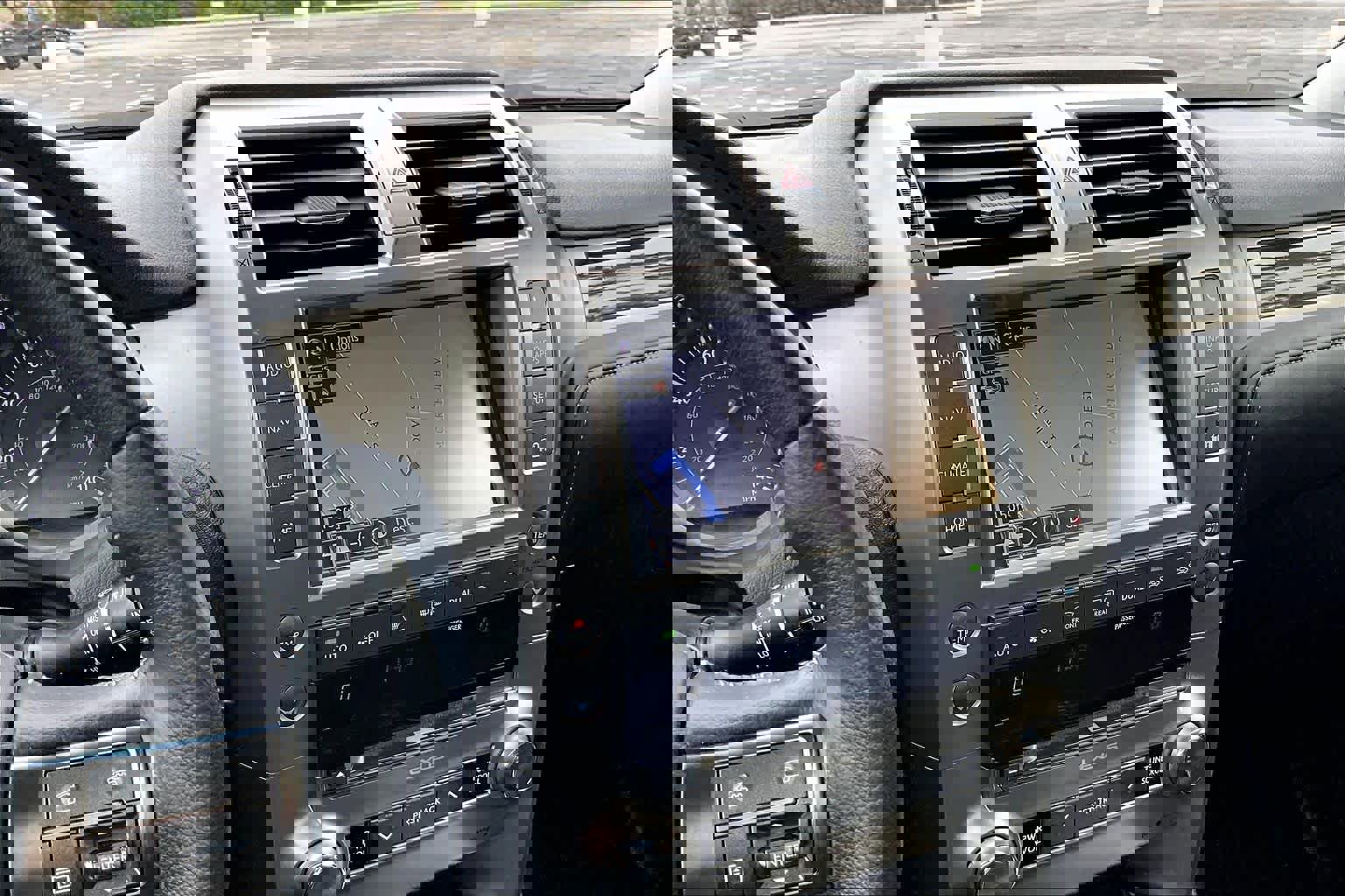 Used 2017 Lexus GX 460 image 6