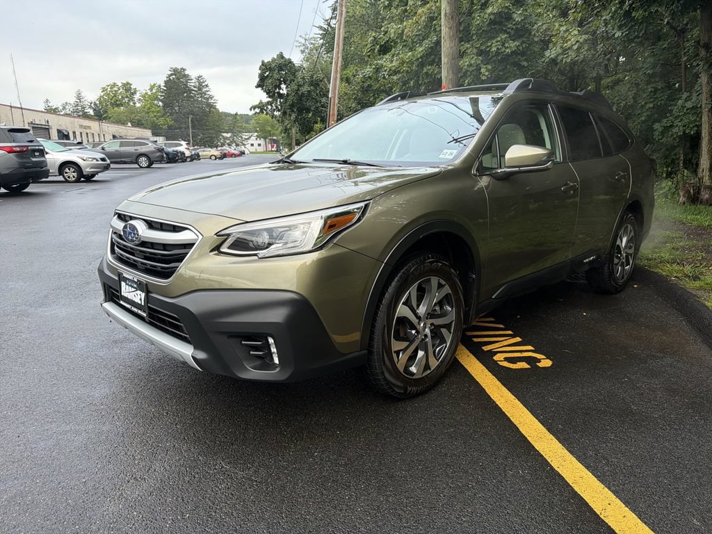 Certified 2022 Subaru Outback Limited AWD/4WD image 4