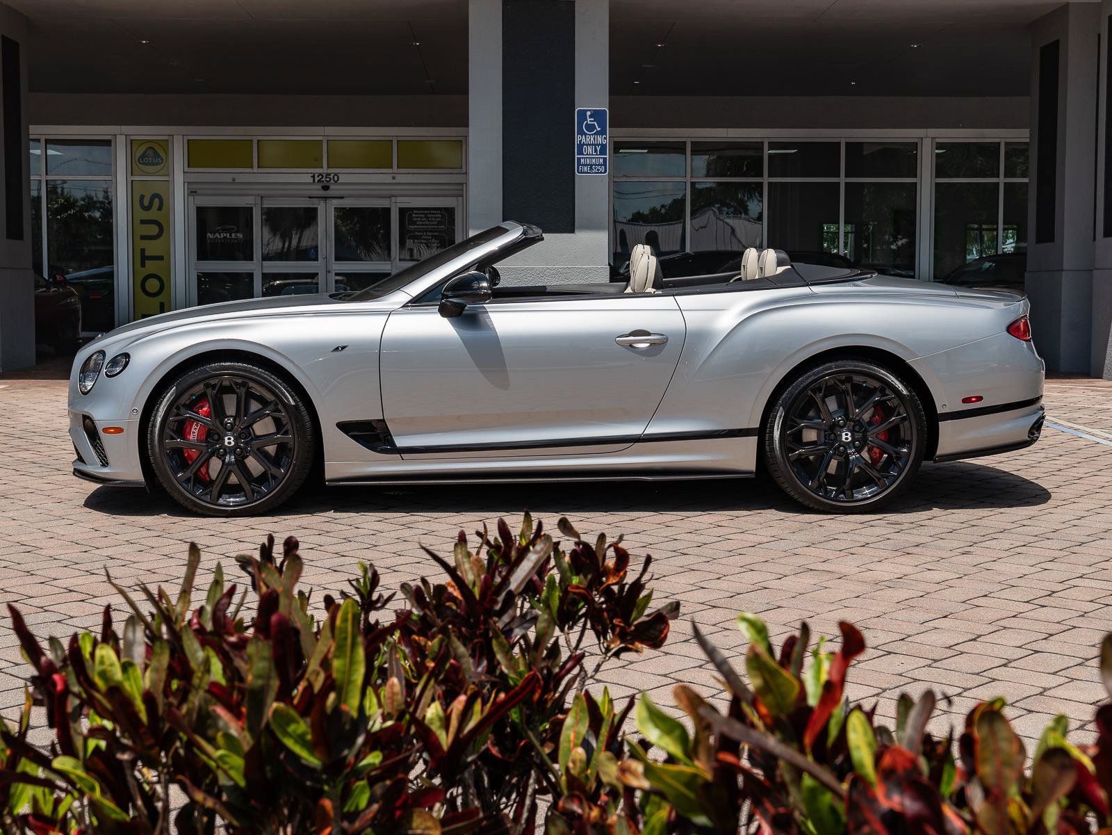 Used 2023 Bentley Continental GT Mulliner AWD/4WD image 36