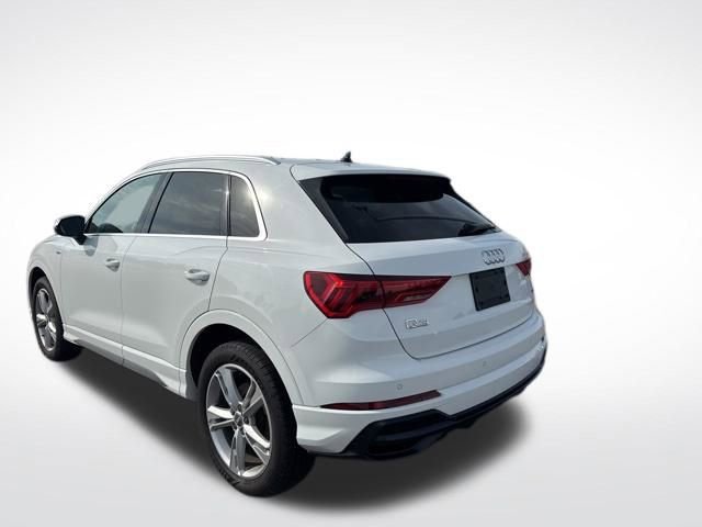 Used 2021 Audi Q3 2.0T Premium Plus w/ Premium Plus Package video 3