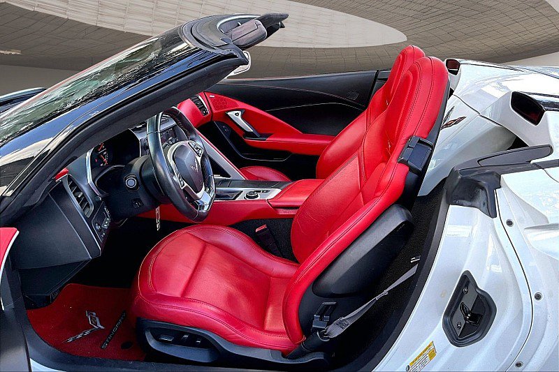 Used 2016 Chevrolet Corvette Stingray Convertible w/ 3LT Preferred Equipment Group RWD image 20