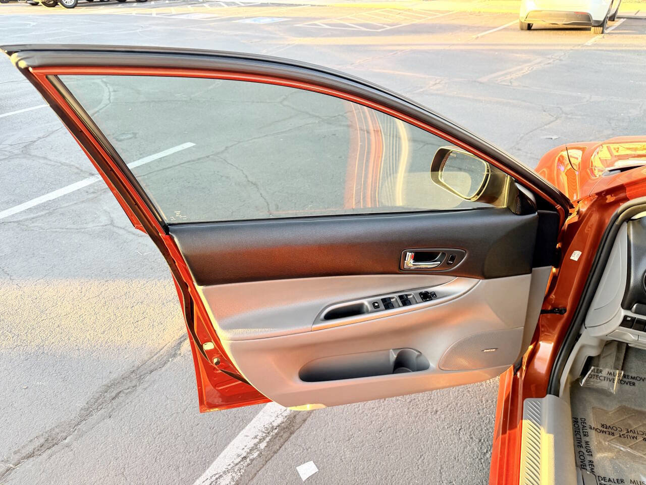 Used 2004 MAZDA MAZDA6 s w/ Luxury Pkg image 12