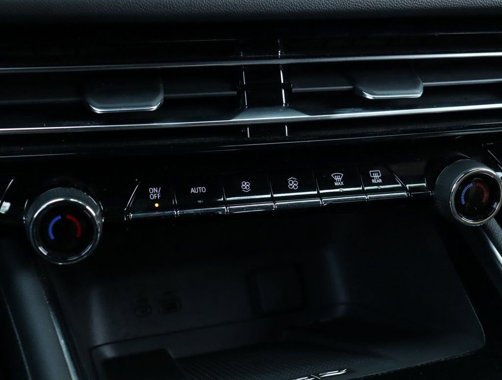 Used 2024 Chevrolet Traverse Z71 image 18