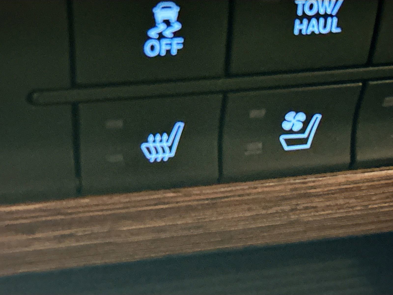 Used 2018 RAM 1500 Laramie w/ Convenience Group image 22