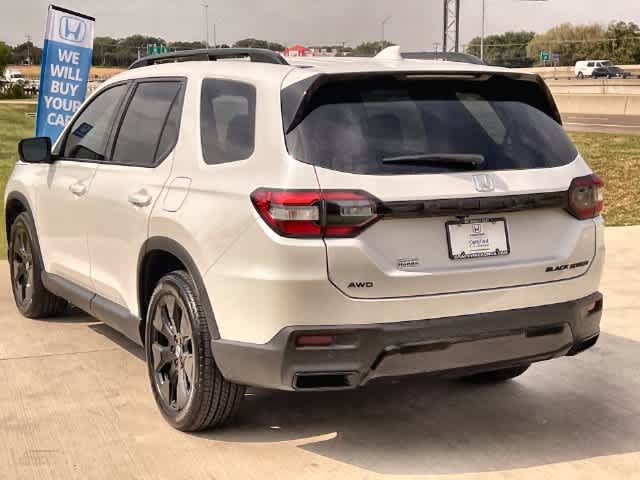Certified 2026 Honda Pilot Black Edition image 5