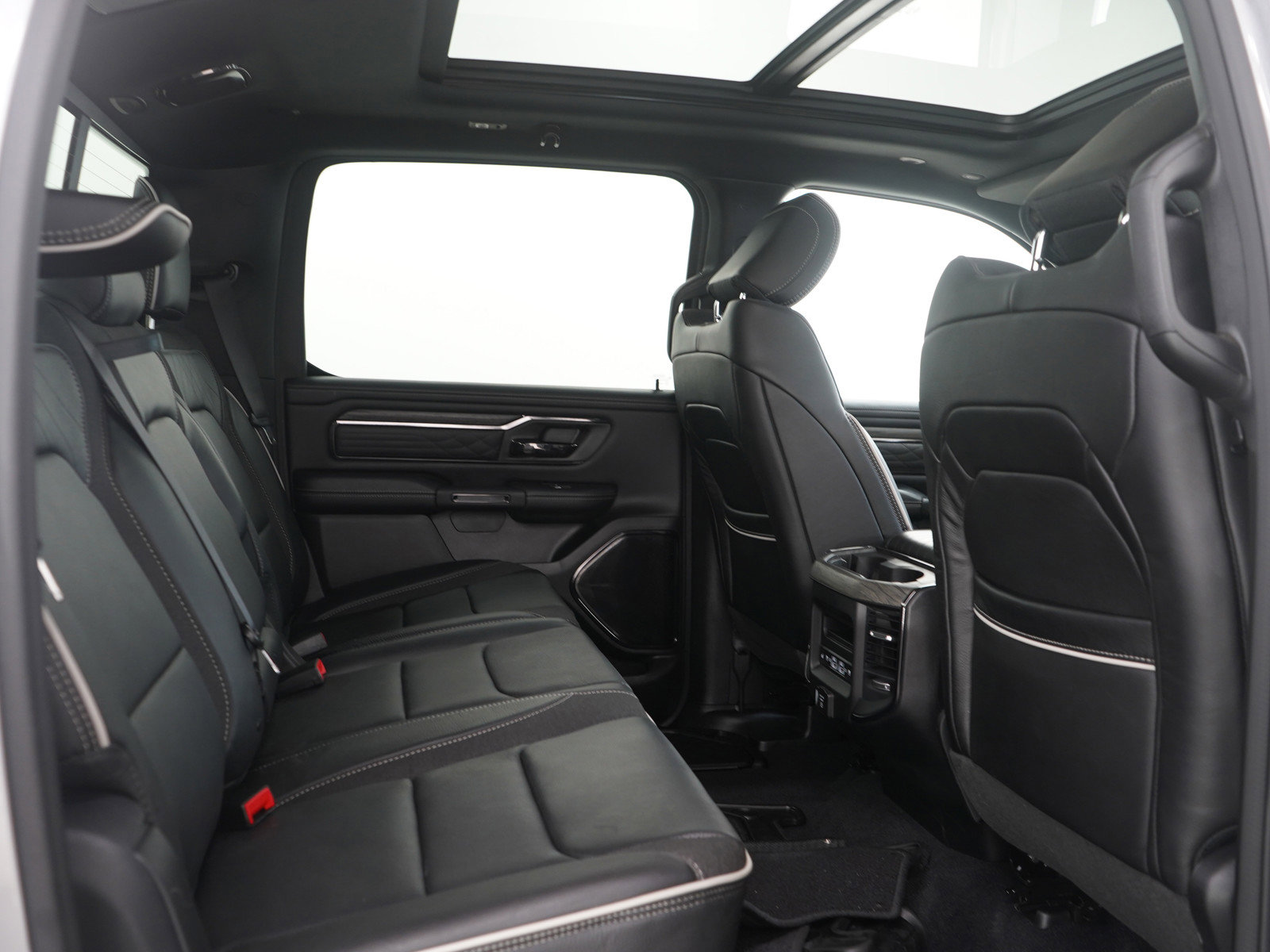 Used 2025 RAM 1500 Limited image 15