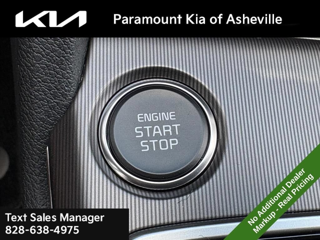 New 2026 Kia Sportage EX FWD image 13