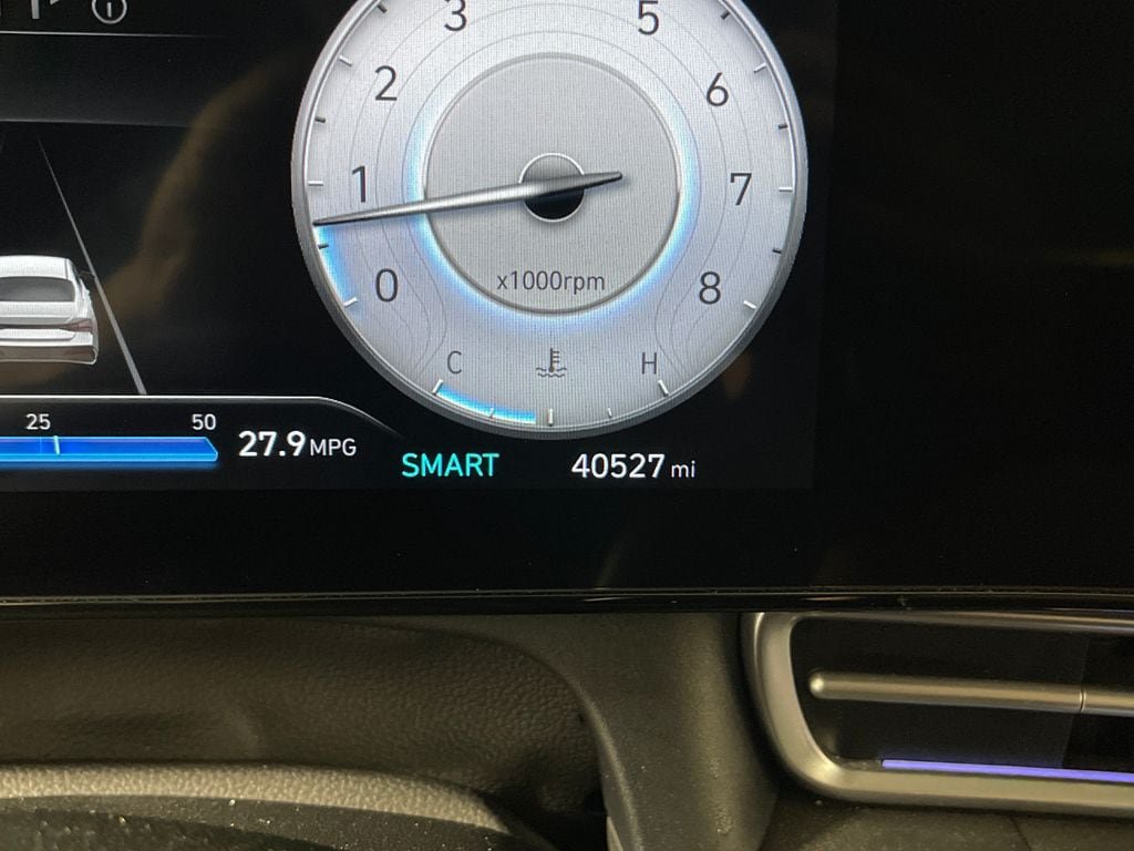 Certified 2025 Hyundai Elantra SEL FWD image 21