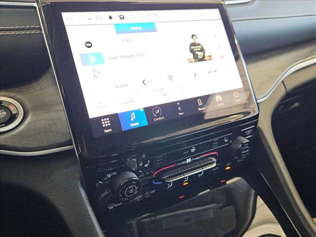 Used 2022 Jeep Grand Cherokee L Limited w/ Trailer Tow Group (B) image 10