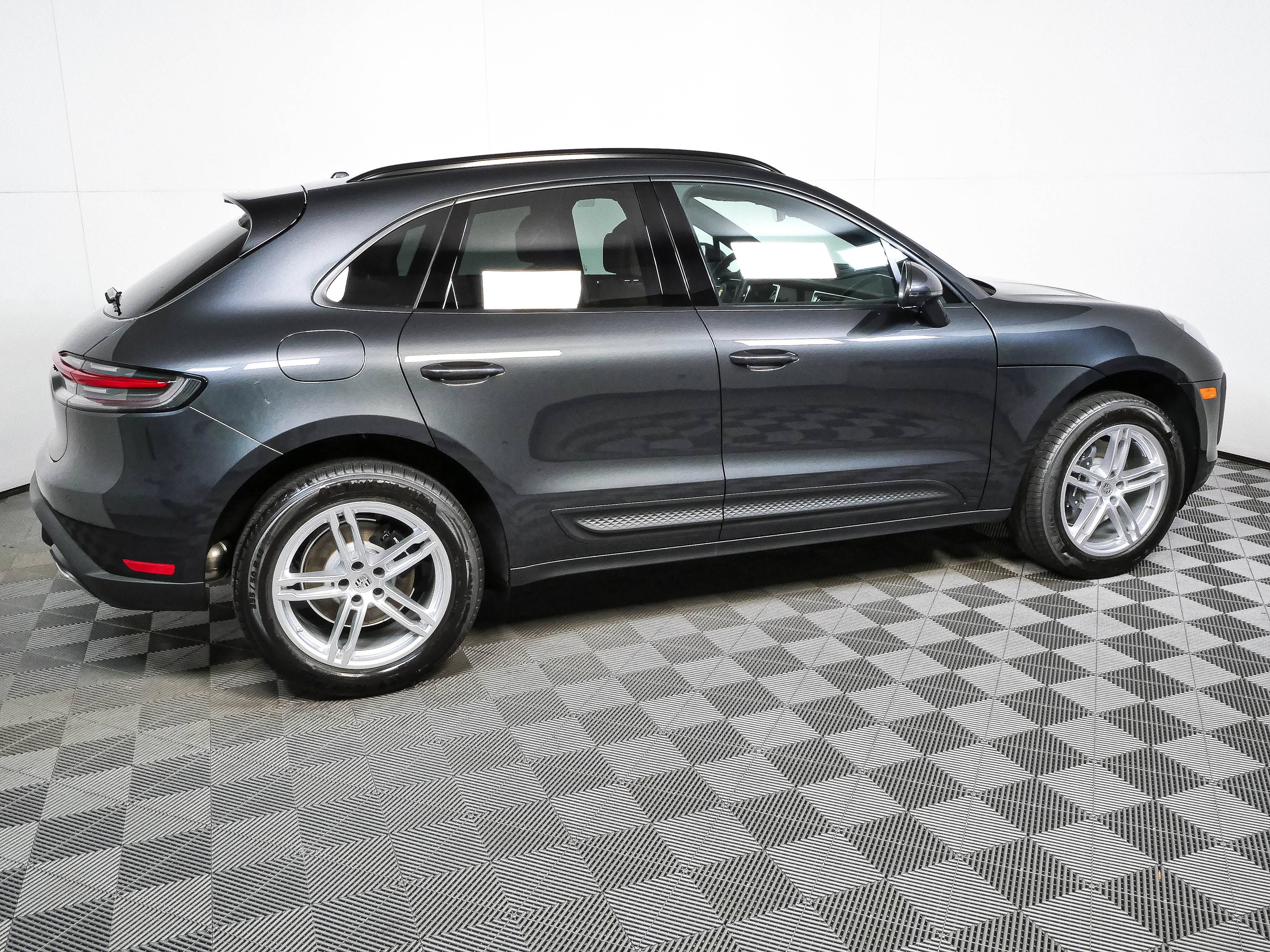 New 2026 Porsche Macan Turbo AWD/4WD image 27