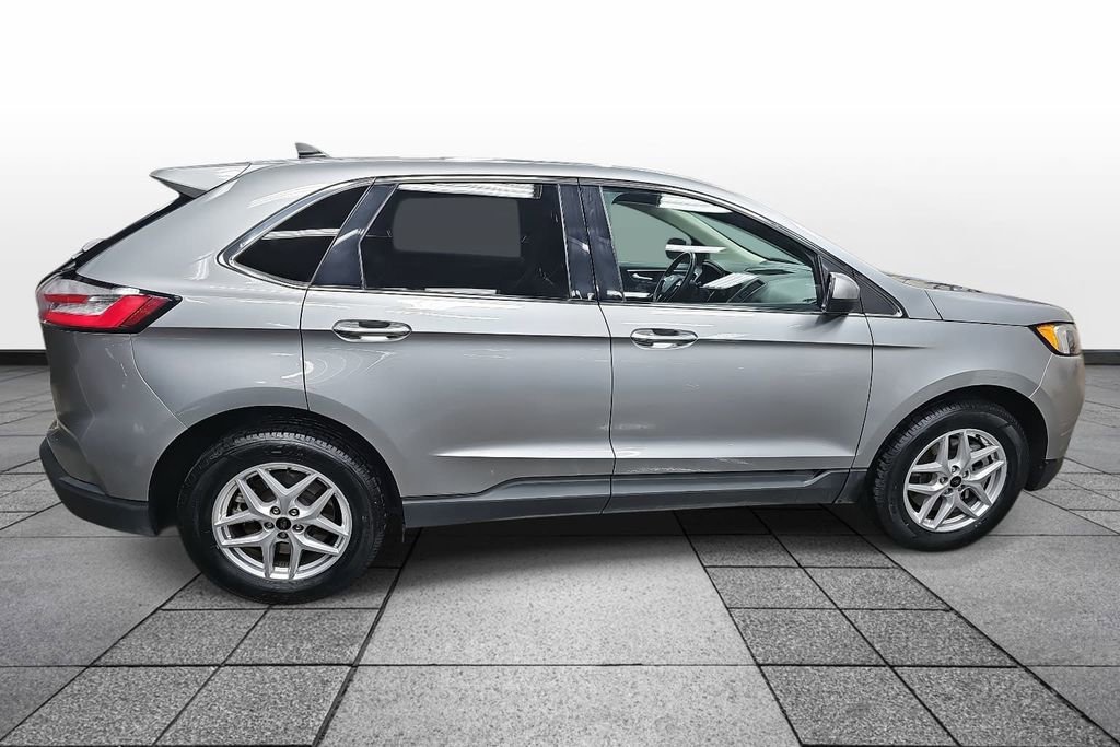 Used 2024 Ford Edge SEL image 4