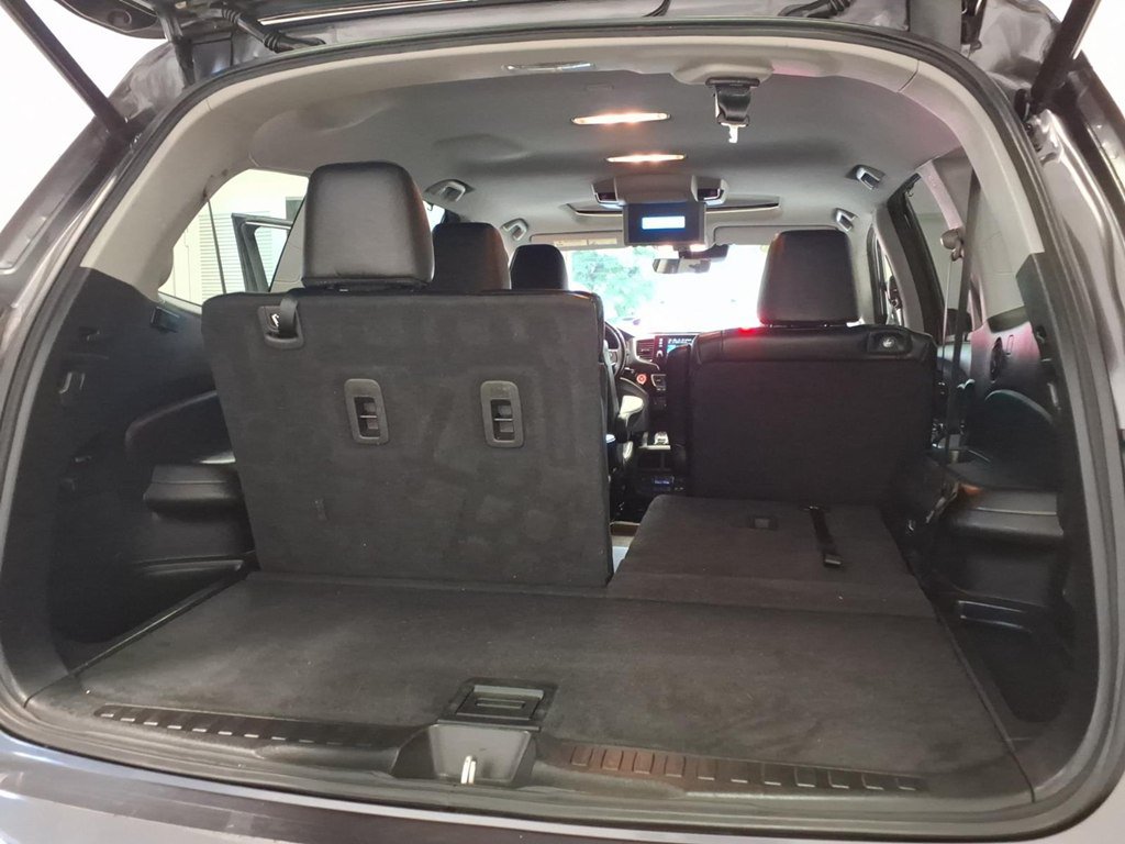 Used 2019 Honda Pilot AWD Touring image 28