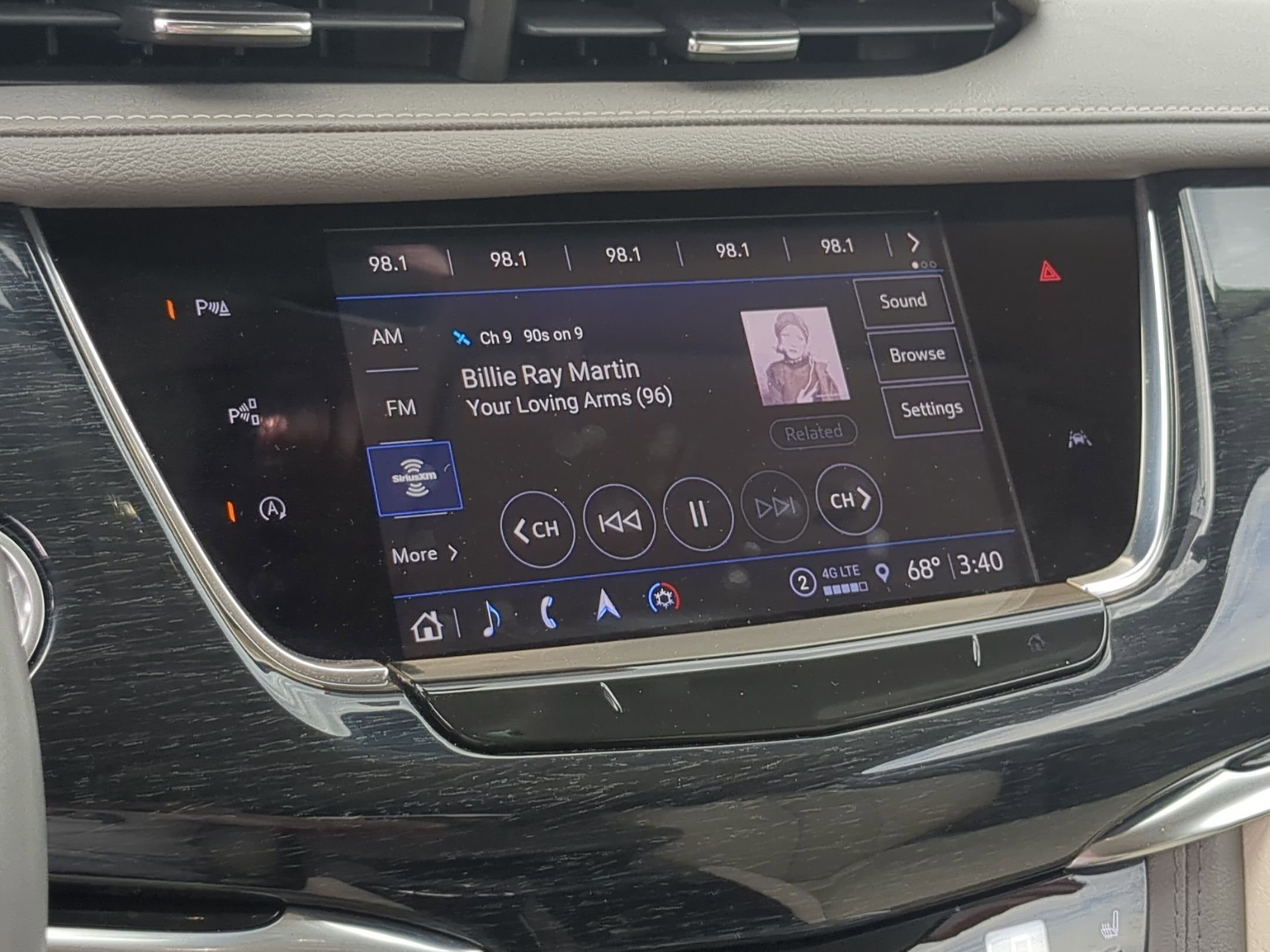 Certified 2023 Cadillac XT6 Premium Luxury w/ Technology Package AWD/4WD image 12