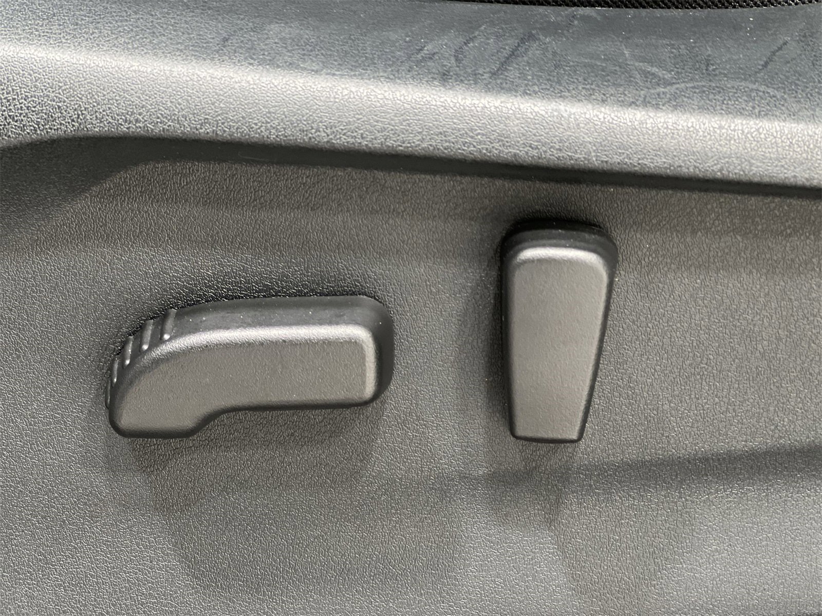 Certified 2024 Subaru Ascent Premium w/ Convenience Package image 12