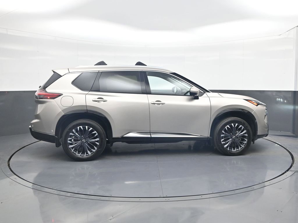 Used 2025 Nissan Rogue Platinum w/ Platinum Premium Package FWD image 7
