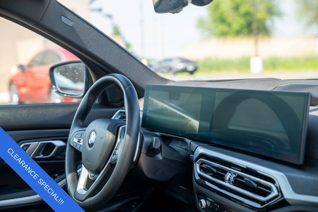 Used 2023 BMW 330i xDrive Sedan w/ Premium Package image 11