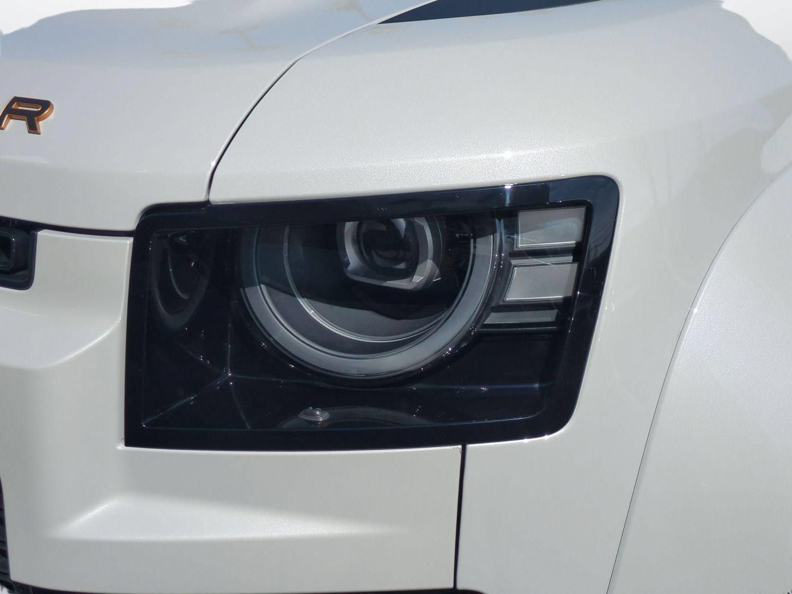 New 2026 Land Rover Defender 110 OCTA AWD/4WD image 10