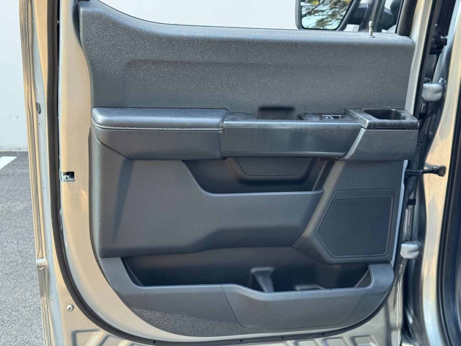 Used 2023 Ford F150 Lariat RWD image 36