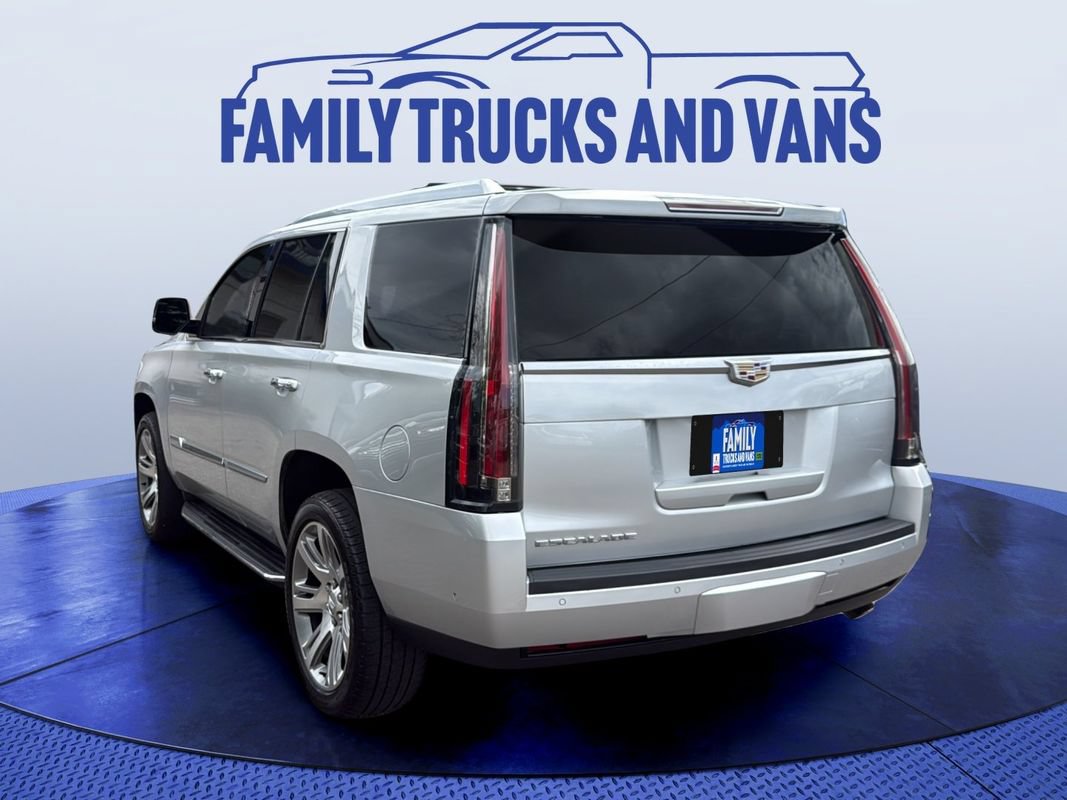 Used 2019 Cadillac Escalade Luxury AWD/4WD image 3