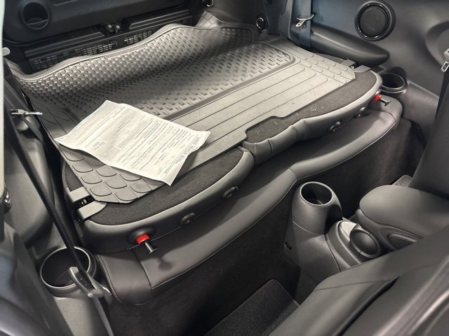 Used 2022 MINI Cooper SE image 21
