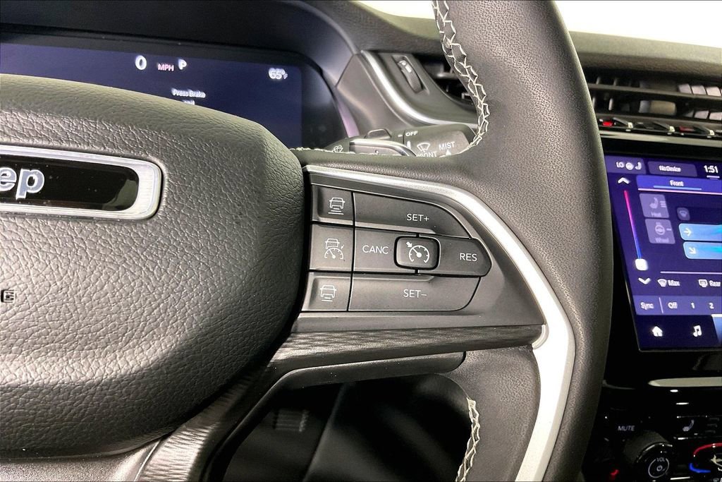 Used 2023 Jeep Grand Cherokee L Laredo AWD/4WD image 29