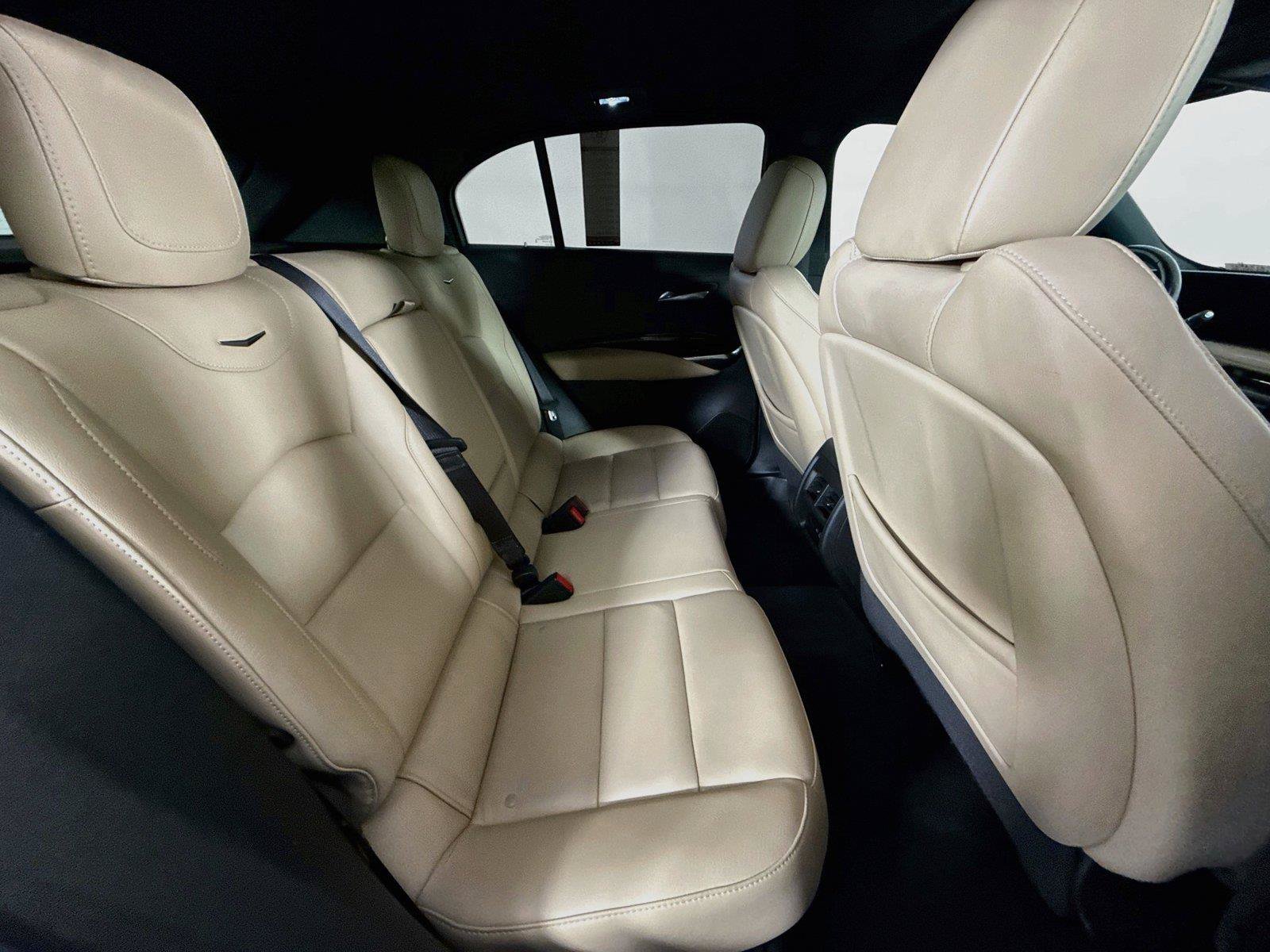 Used 2025 Cadillac XT4 Premium Luxury FWD image 42
