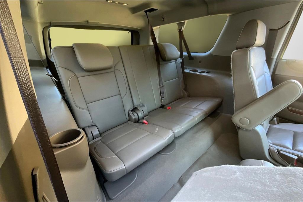 Used 2020 Chevrolet Suburban Premier image 24
