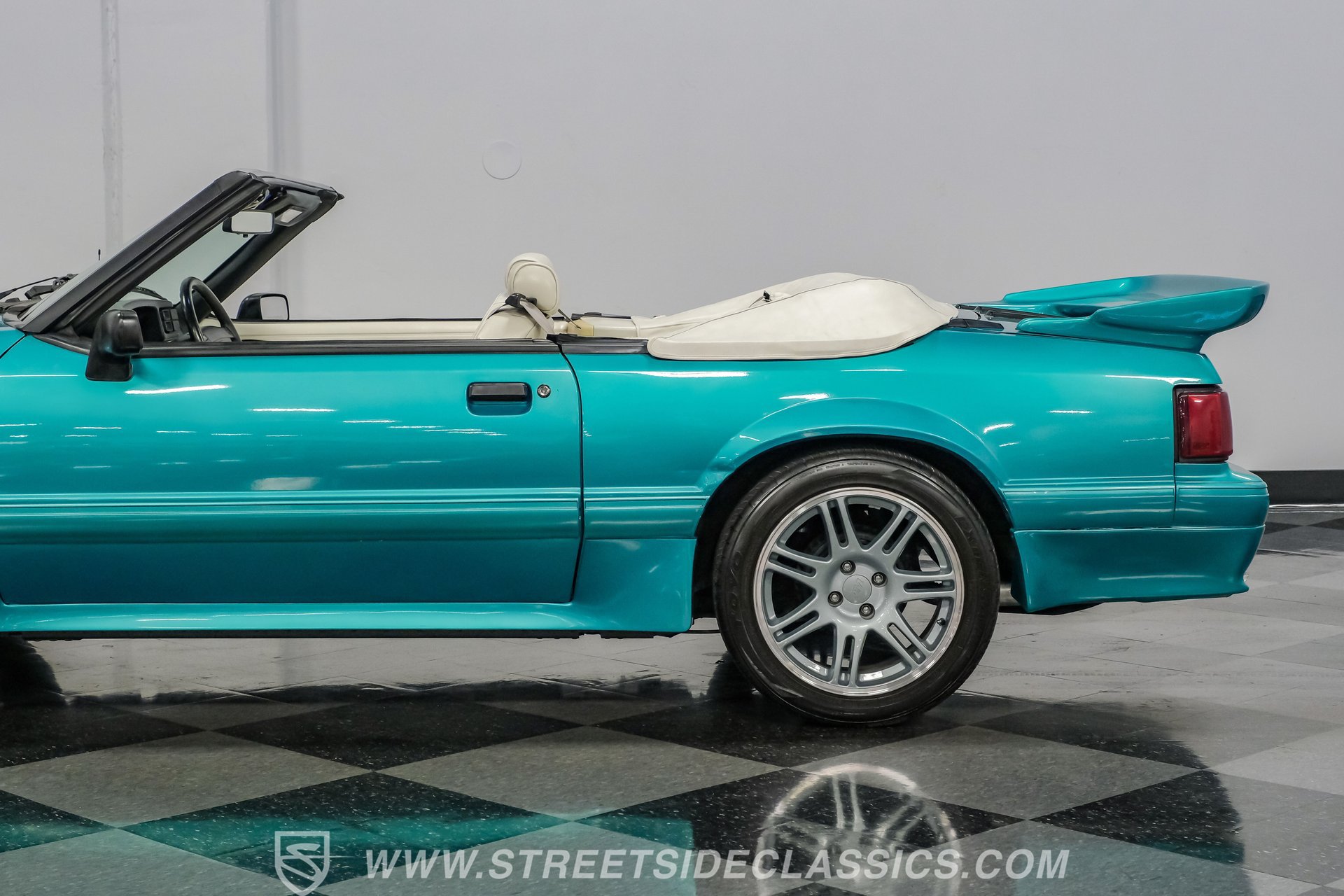 Used 1991 Ford Mustang LX RWD image 24