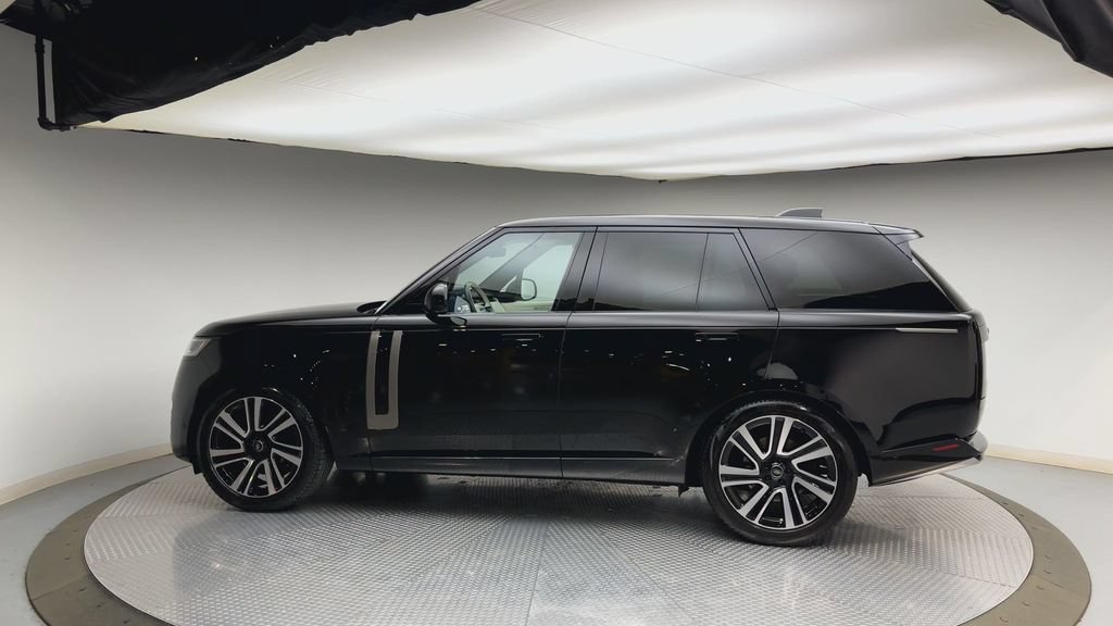 Used 2023 Land Rover Range Rover SE AWD/4WD image 5
