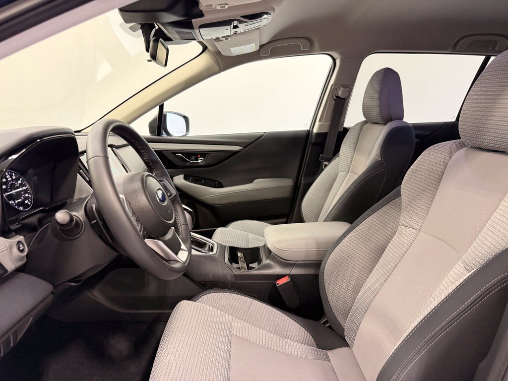 Used 2025 Subaru Outback Premium AWD/4WD image 12