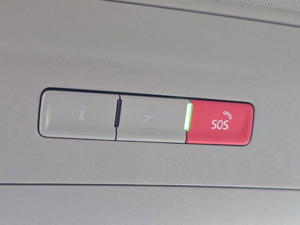 Used 2021 Volkswagen Atlas SEL Premium image 17