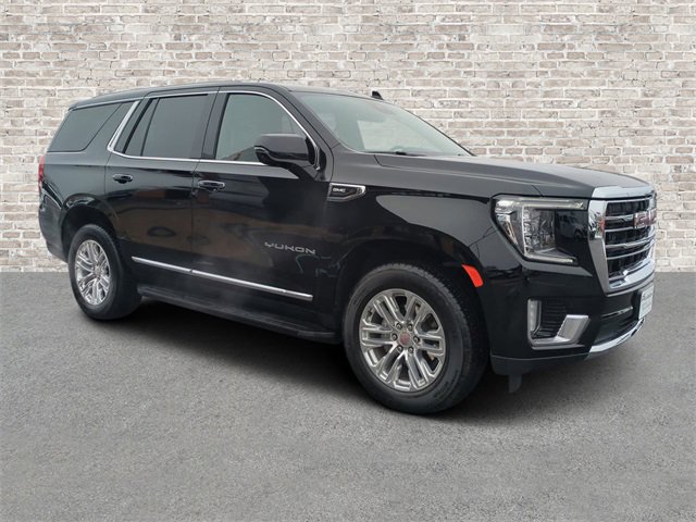 Used 2024 GMC Yukon SLT w/ SLT Luxury Package image 1