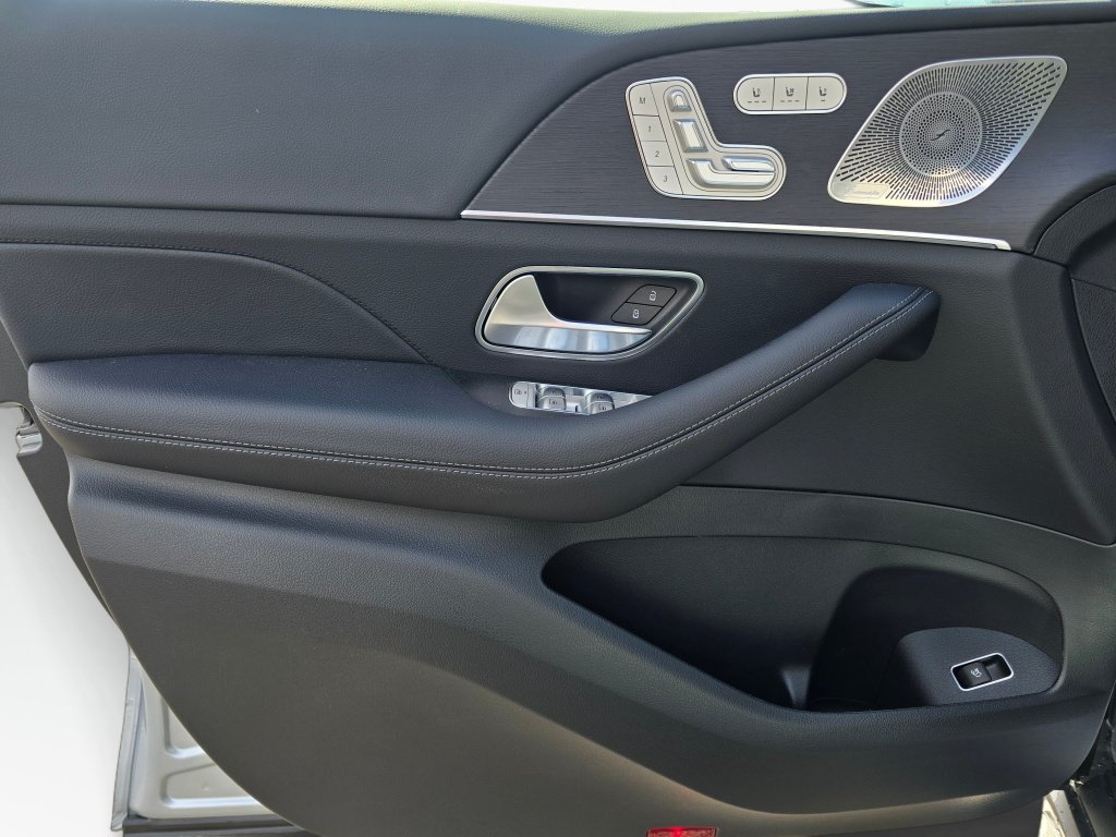 New 2026 Mercedes-Benz GLS 450 4MATIC image 35