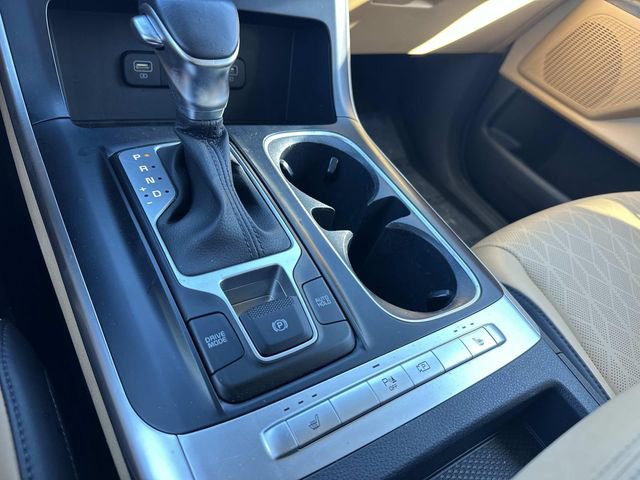 Used 2024 Kia Carnival LX image 28