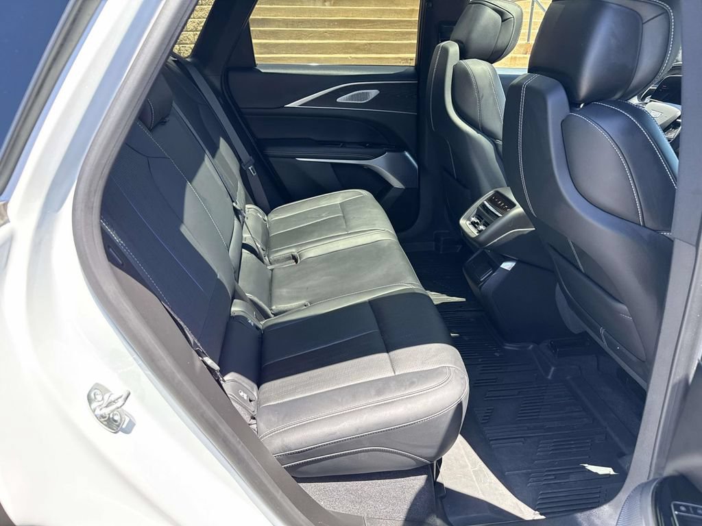 Certified 2025 Cadillac Lyriq Luxury w/ LPO, Floor Liner Package AWD/4WD image 11