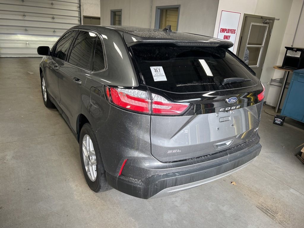 Used 2023 Ford Edge SEL w/ Convenience Package AWD/4WD image 6