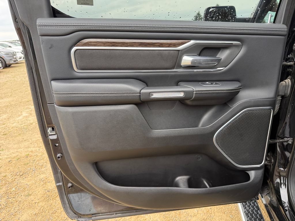 Used 2020 RAM 1500 Laramie AWD/4WD image 37