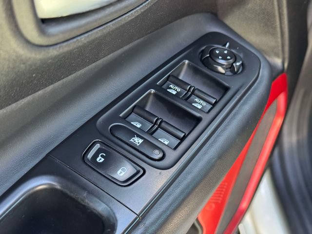 Used 2017 Jeep Renegade Trailhawk AWD/4WD image 21