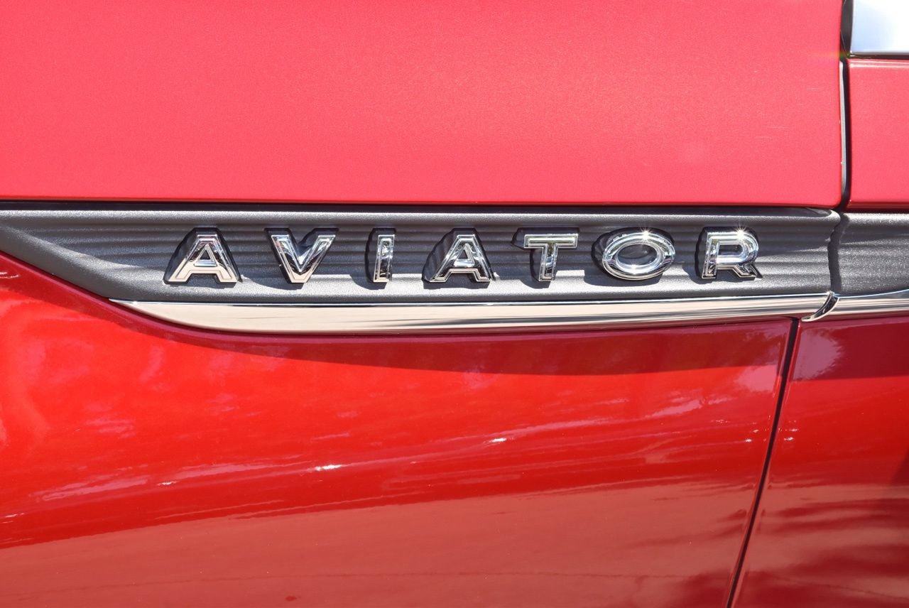 Certified 2026 Lincoln Aviator Reserve AWD/4WD image 42