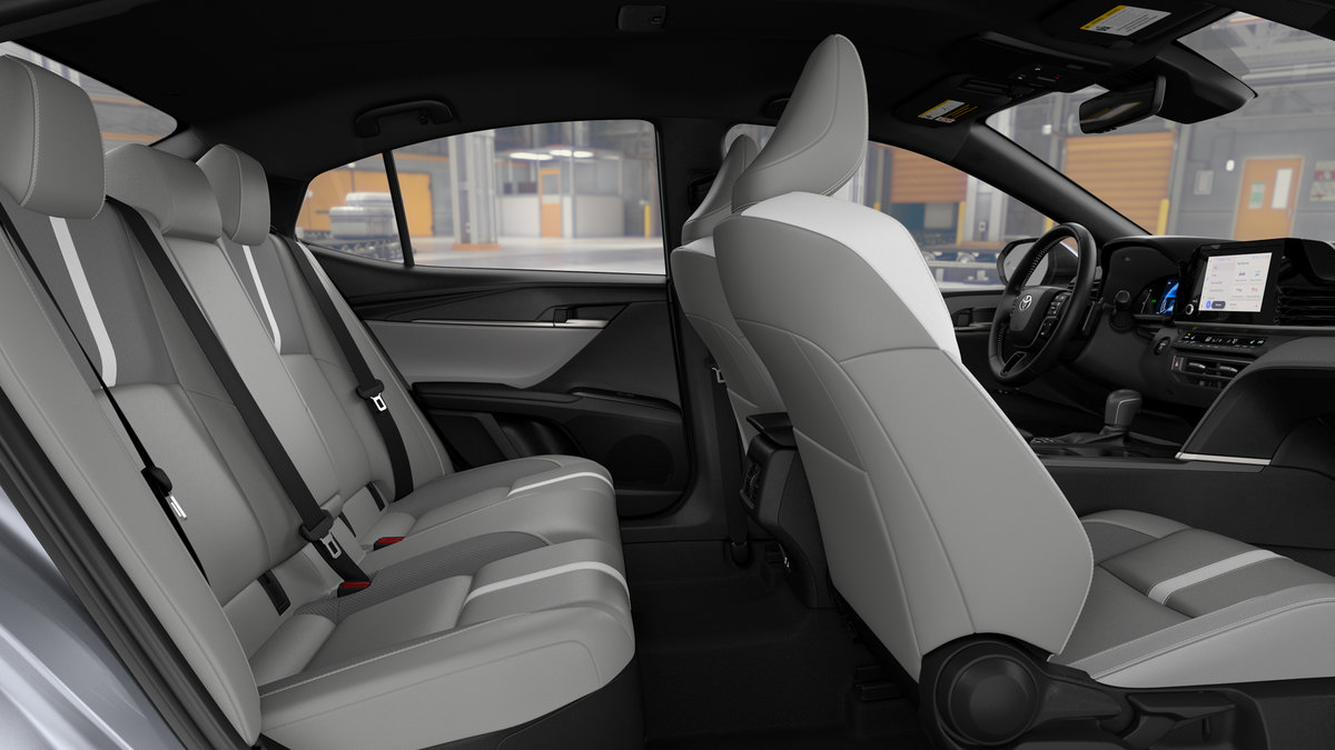 New 2026 Toyota Camry Hybrid FWD image 21
