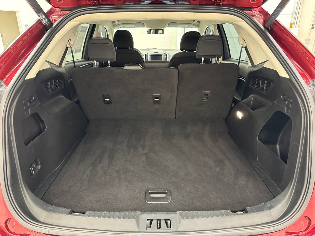 Used 2019 Ford Edge SEL image 22