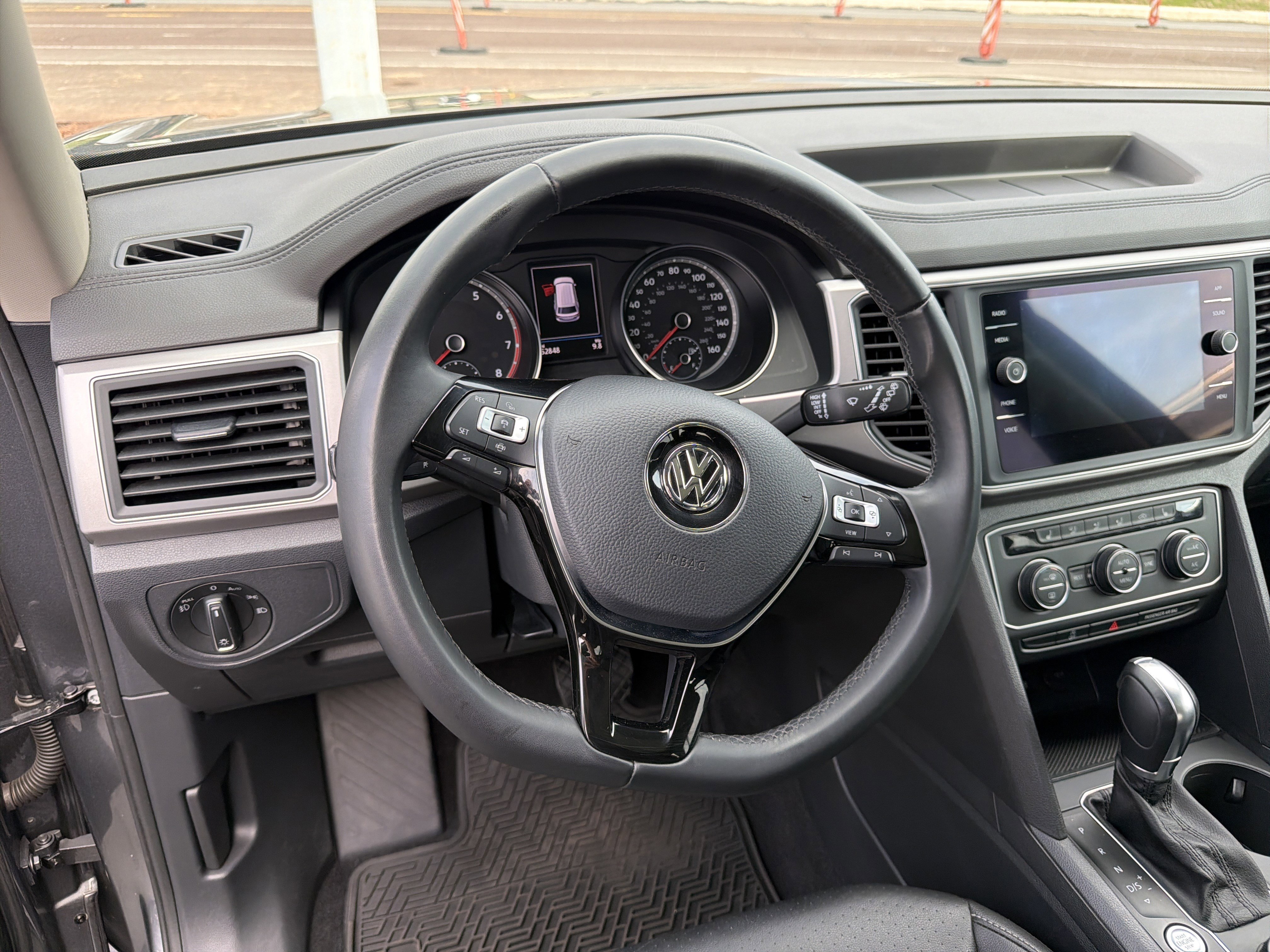 Used 2019 Volkswagen Atlas SE w/ Panoramic Sunroof Package image 19