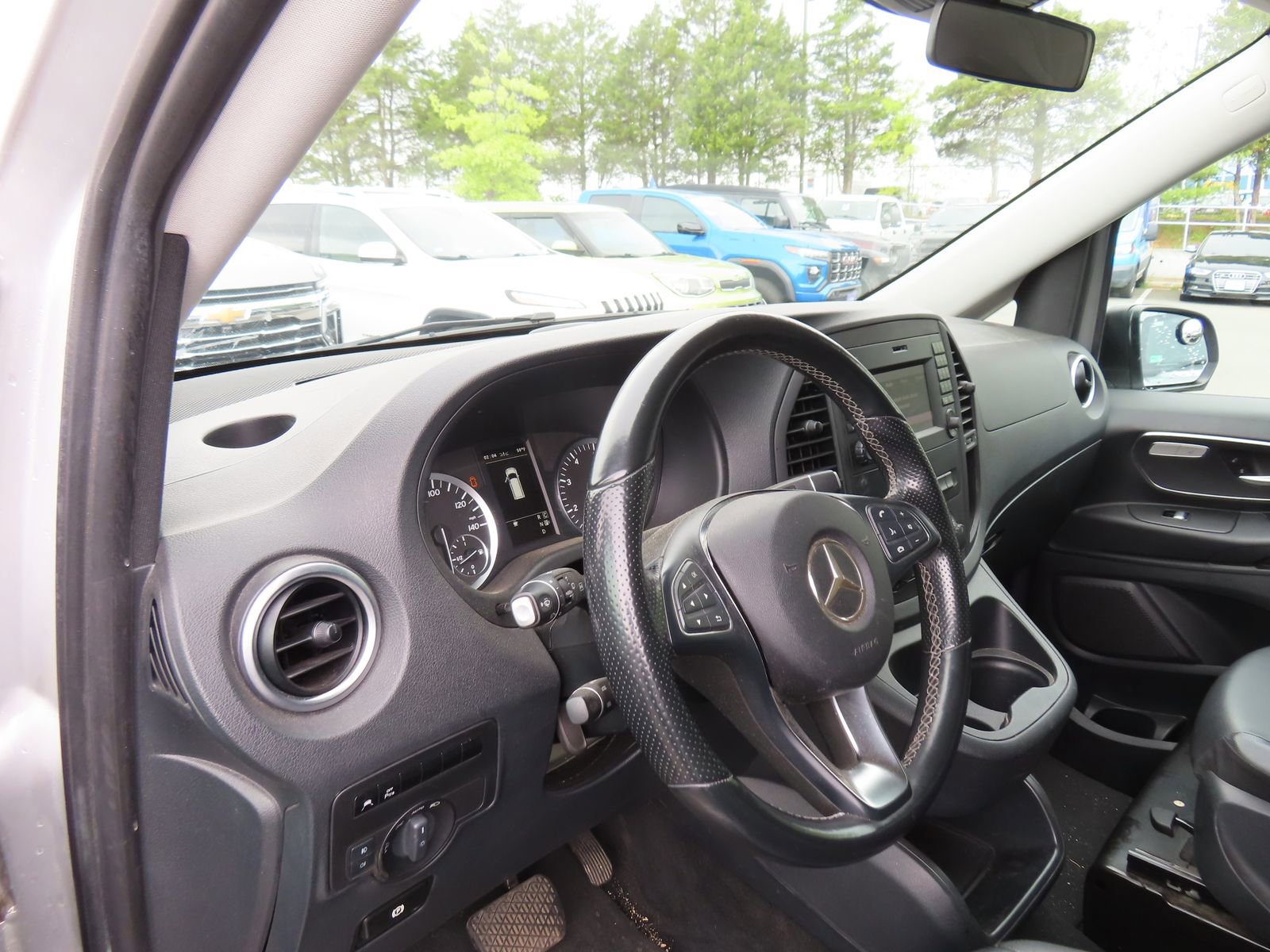 Used 2016 Mercedes-Benz Metris Passenger image 15