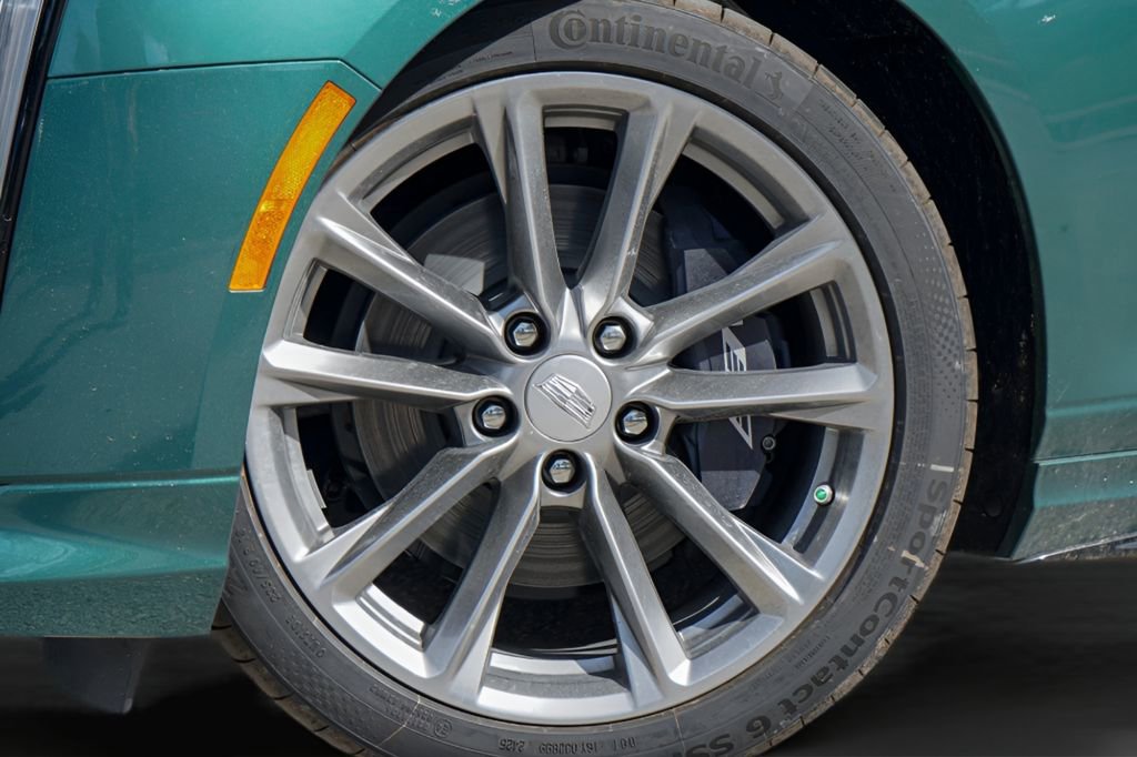 New 2026 Cadillac CT4 V RWD image 2