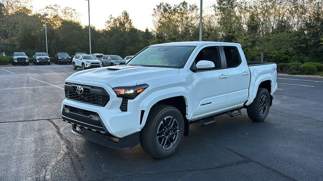 New 2025 Toyota Tacoma TRD Sport image 3