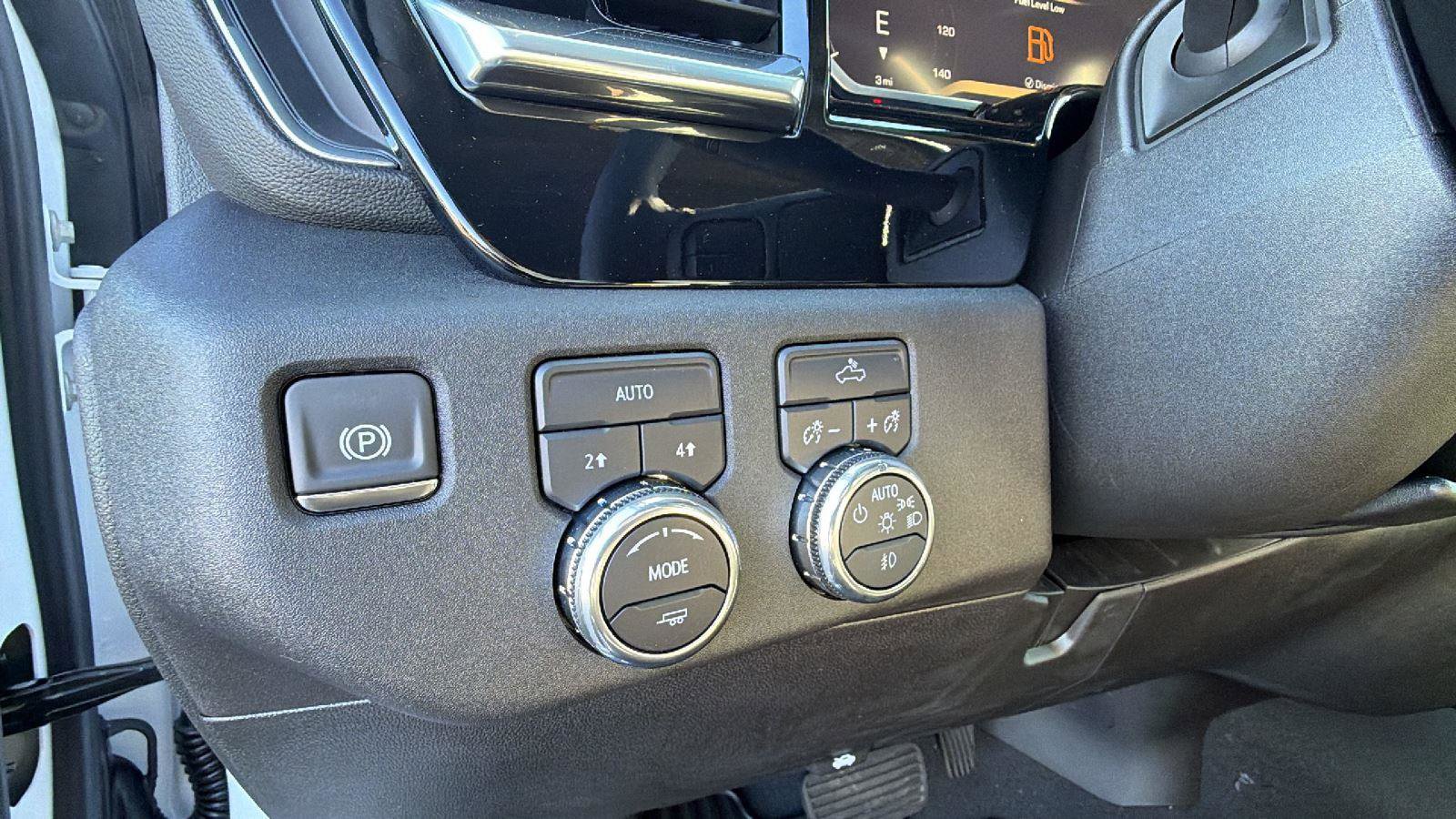 New 2026 GMC Sierra 1500 Elevation image 17