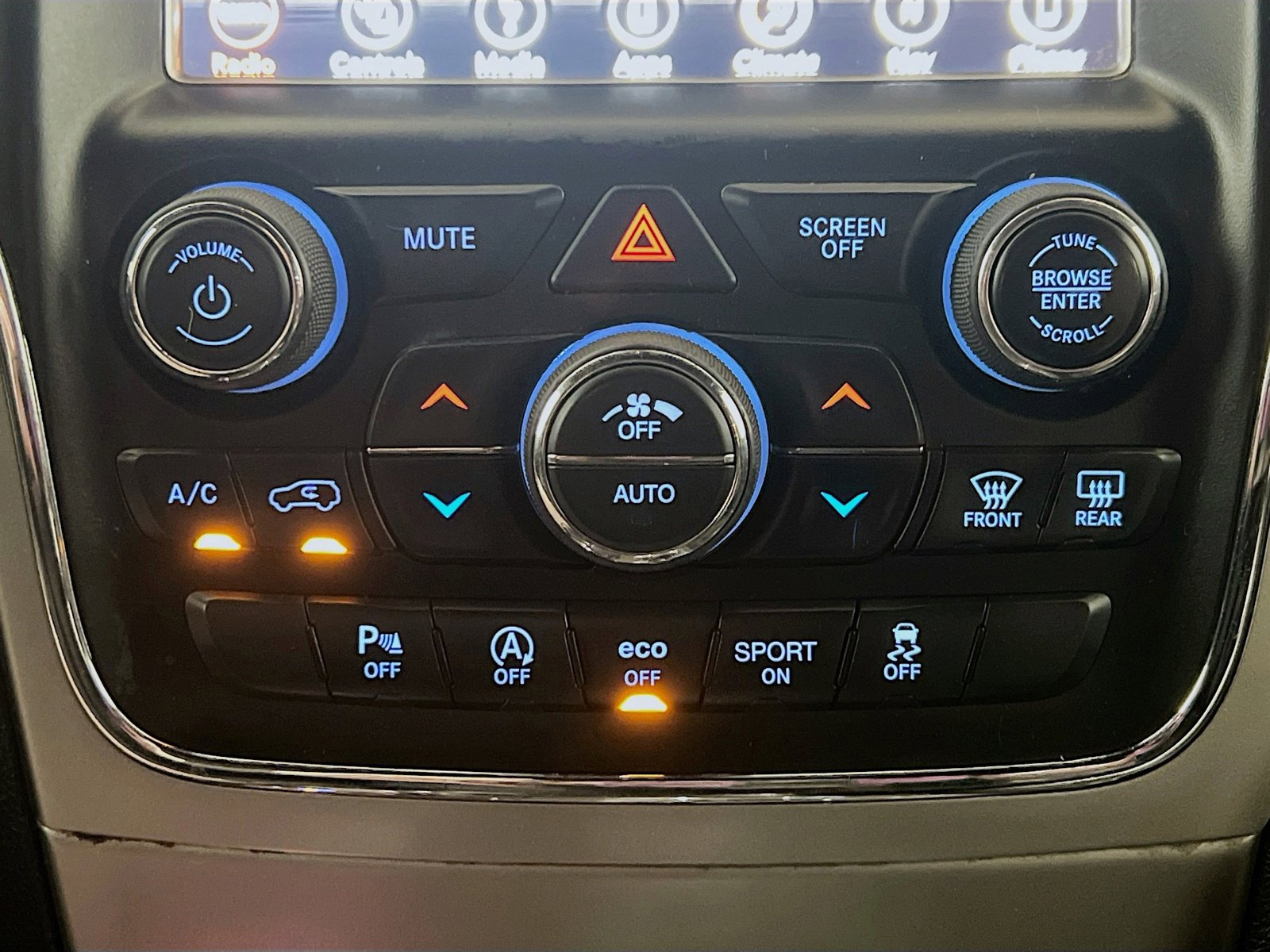 Used 2018 Jeep Grand Cherokee Limited image 12