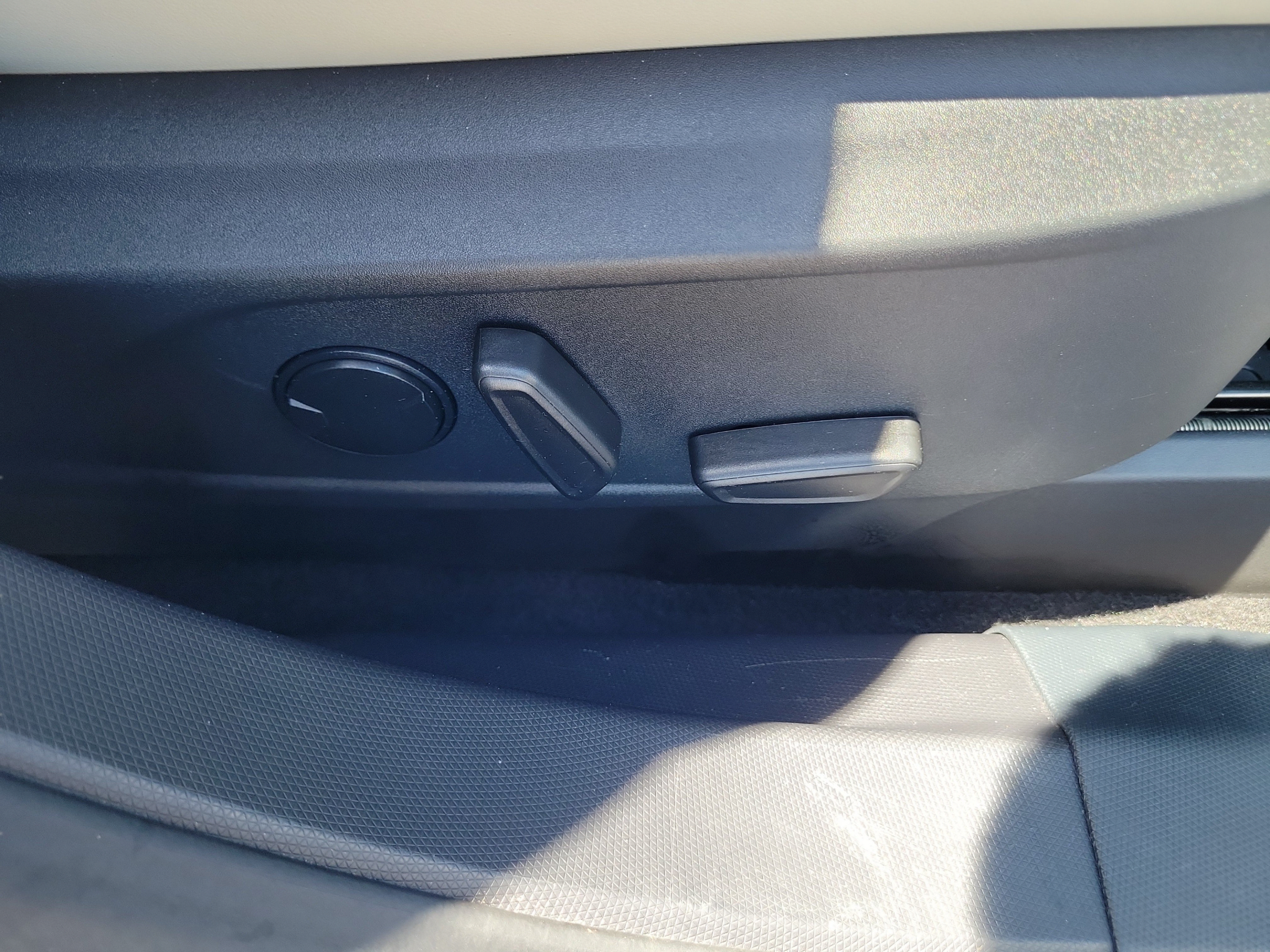 Certified 2022 Ford Mustang Mach-E Premium AWD/4WD image 19