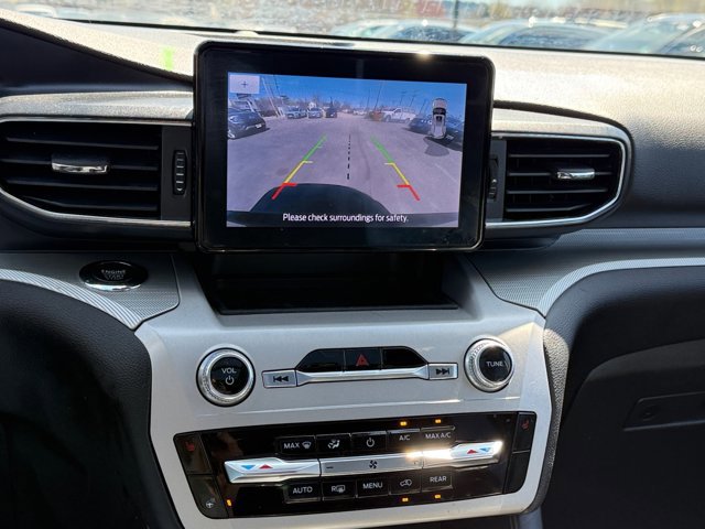 Used 2023 Ford Explorer XLT w/ Equipment Group 202A AWD/4WD image 26