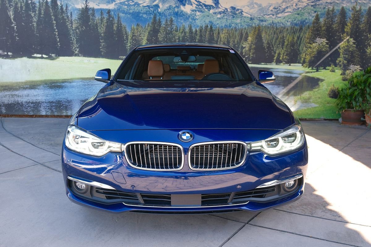 Used 2017 BMW 330e RWD image 2
